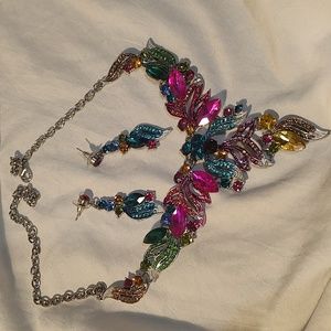 Vibrant statement necklace and earring set